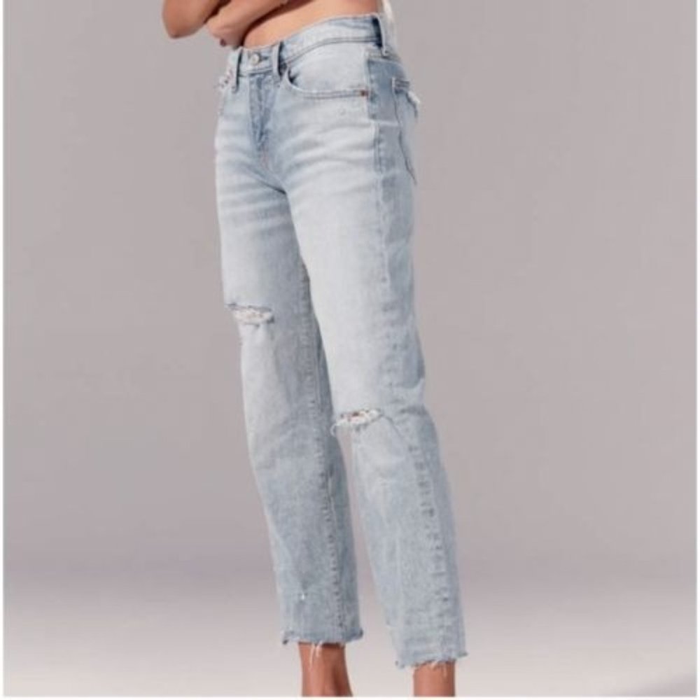 ABERCROMBIE Ames Low Rise Slim Boyfriend Distressed Light Wash Jeans Womens 6